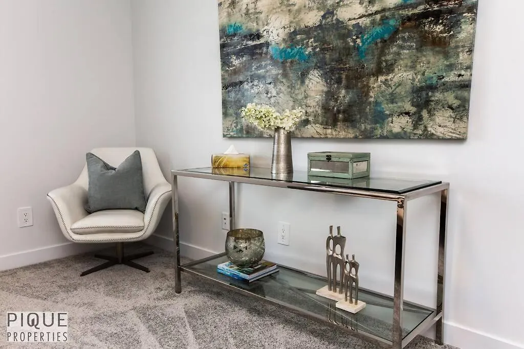 *New*Chic Modern Home*King Bed*Foosball*Sleeps 8! Edmonton 0*,